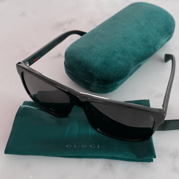 GUCCI GG0010S – MADE IN ITALY - Picture 1 of 3